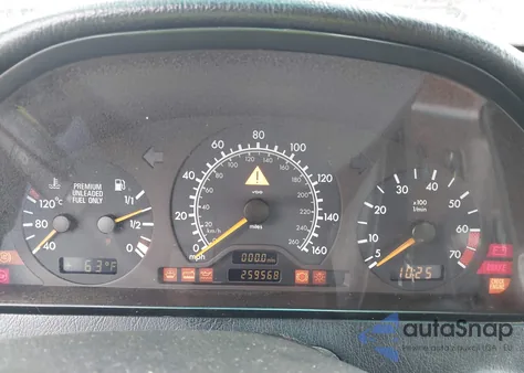 1997 Mercedes-Benz C 230 z USA, uszkodzony, nr VIN WDBHA23E9VA513461